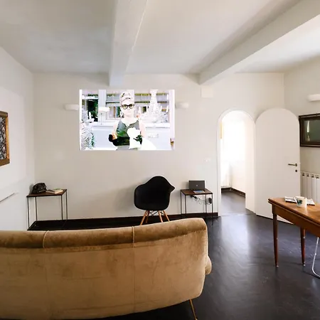 Pitti Cozy House شقة
